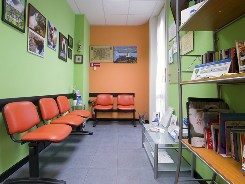 studio dentistico a Milano: sala d'attesa